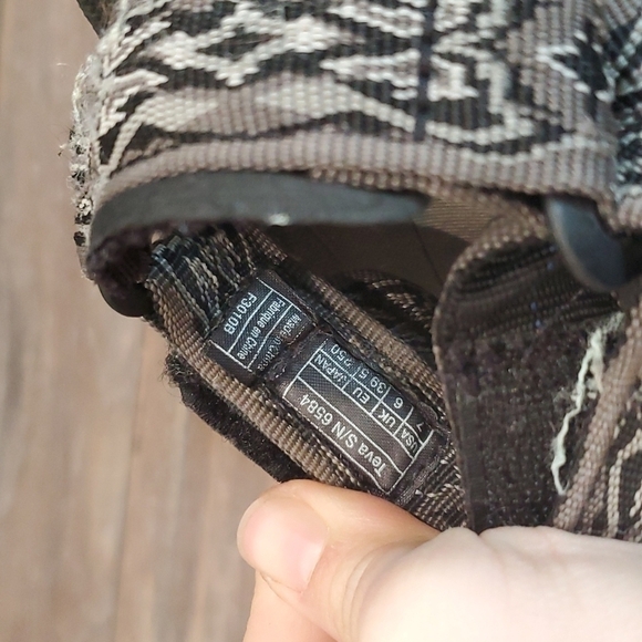 Men’s TEVA Hurricane hook &loop Hiking Outdoor Sandals shoes sz 7 - Picture 11 of 14